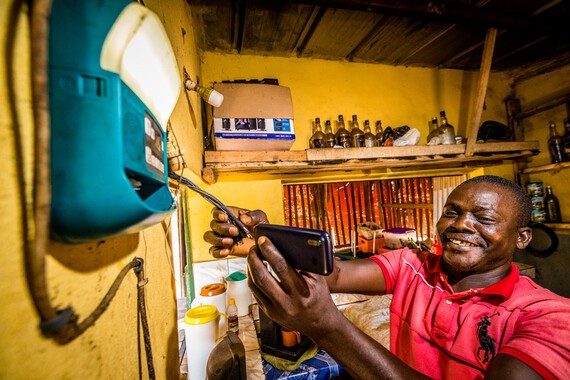Energies renovables i connexió mòbil a l'Àfrica